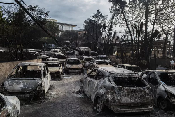 Una tragedia indescriptible: los incendios forestales asolan Grecia - Sputnik Mundo