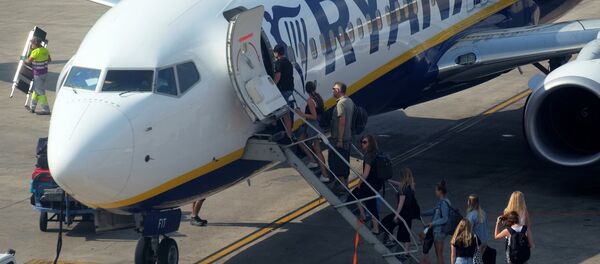 Un avión de compañía Ryanair Un avión de compañía Ryanair - Sputnik Mundo