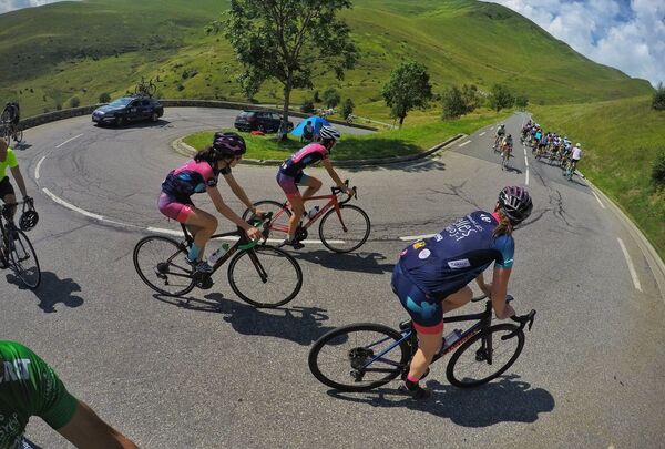 Ciclistas del proyecto 'Donnons des elles au vélo' en su vuelta a Francia - Sputnik Mundo