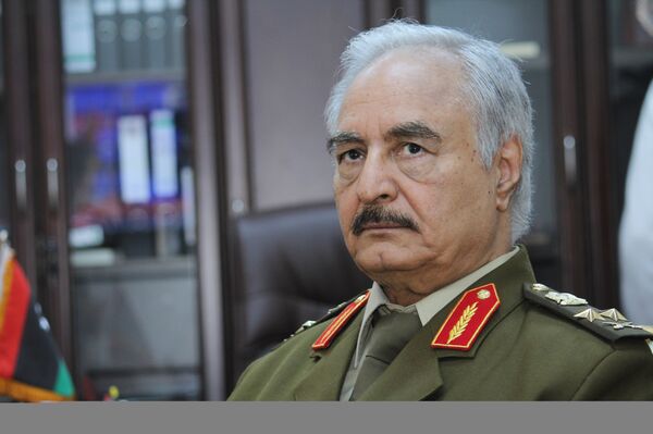Jalifa Haftar, comandante del Ejército Nacional de Libia - Sputnik Mundo