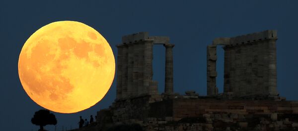 Eclipse lunar visto desde Grecia - Sputnik Mundo