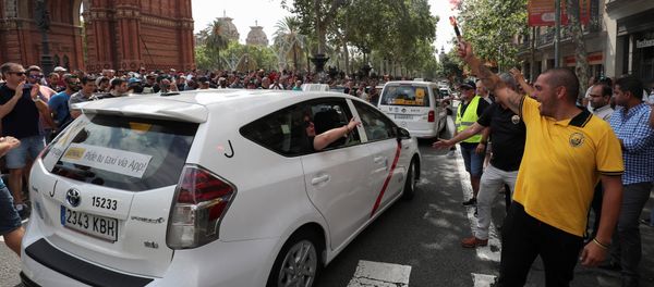 Un taxi madrileño Un taxi madrileño - Sputnik Mundo