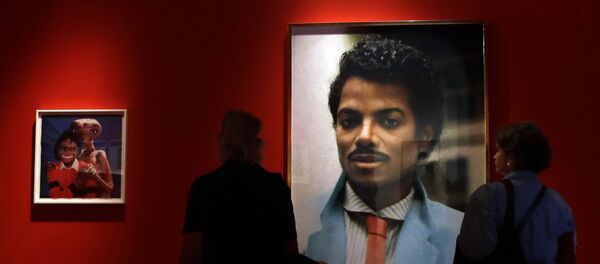 Un retrato de Michael Jackson - Sputnik Mundo