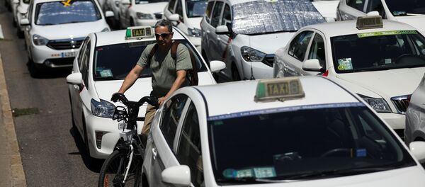 Huelga de taxistas en España - Sputnik Mundo