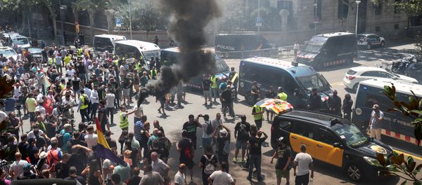 Huelga de taxistas en Barcelona Huelga de taxistas en Barcelona - Sputnik Mundo