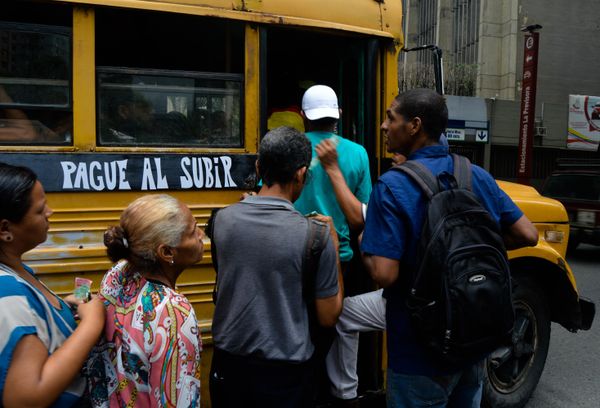 Apagón eléctrico provocó suspensión del sistema de transporte subterráneo en Caracas, y ocasionó caos en la ciudad - Sputnik Mundo