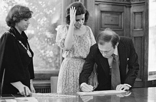 La boda de Christina Onassis y Serguéi Káuzov - Sputnik Mundo