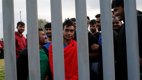 Migrantes de Bangladés en España Migrantes de Bangladés en España - Sputnik Mundo