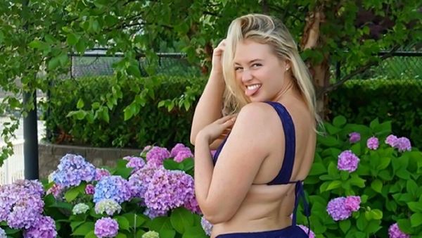Iskra Lawrence, modelo británica Iskra Lawrence, modelo británica - Sputnik Mundo