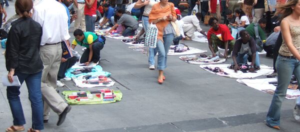 Manteros en Madrid, foto de archivo - Sputnik Mundo