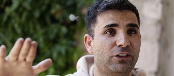 Ramin Parsa, sobreviviente del siniestro del vuelo 2431 - Sputnik Mundo