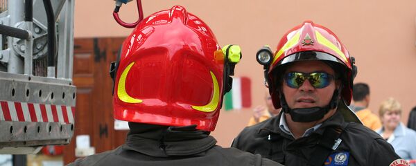 Bomberos italianos (imagen referencial) Bomberos italianos (imagen referencial) - Sputnik Mundo