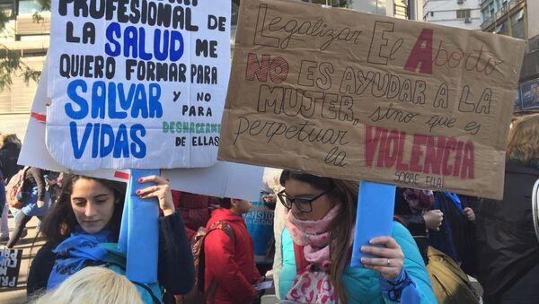 Manifestantes anti abortistas en Buenos Aires, Argentina - Sputnik Mundo