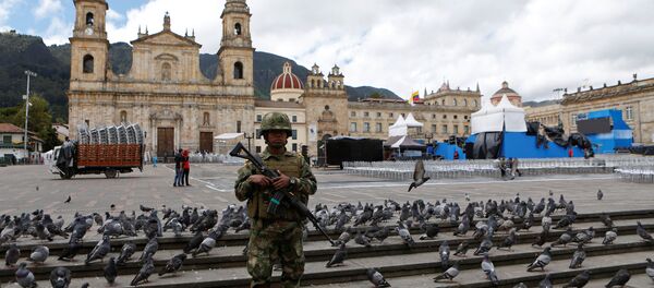 Preparación para la ceremonia de investidura de Iván Duque - Sputnik Mundo