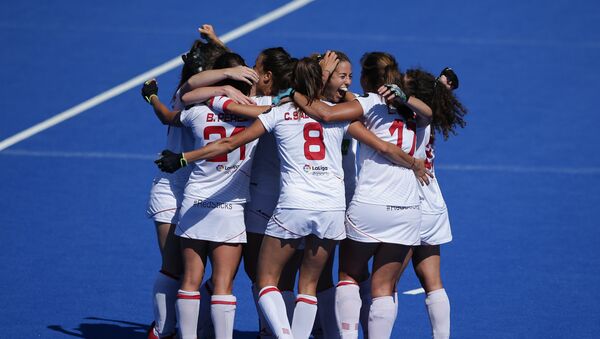 El equipo nacional de hockey césped femenino de España durante el Campeonato Mundial - Sputnik Mundo
