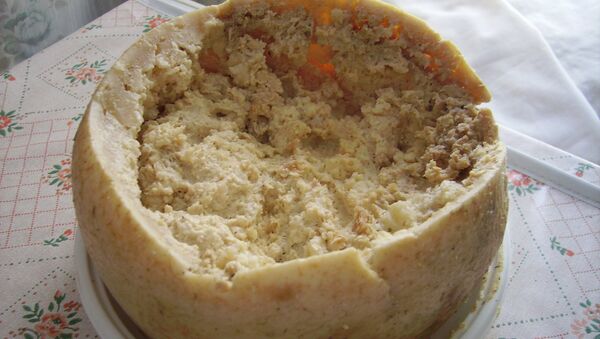 Queso casu marzu (foto archivo) - Sputnik Mundo