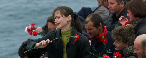 La página más negra en la historia de la Armada rusa: cómo naufragó el submarino Kursk - Sputnik Mundo