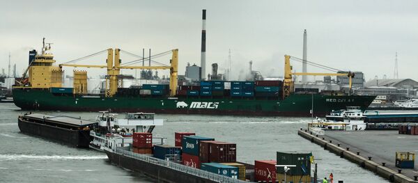 El puerto de Amberes, foto de archivo - Sputnik Mundo