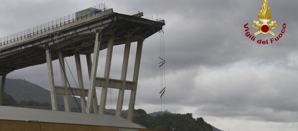 Las primeras imágenes de la tragedia que dejó numerosos muertos en Génova - Sputnik Mundo