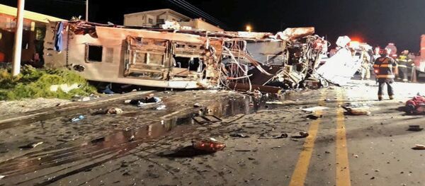 Accidente de autobús en la carretera Pifo-Papallacta, Ecuador - Sputnik Mundo