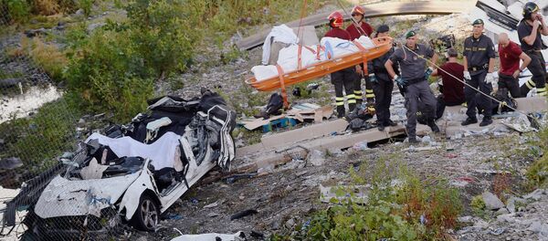 El colapso de un puente en Génova - Sputnik Mundo