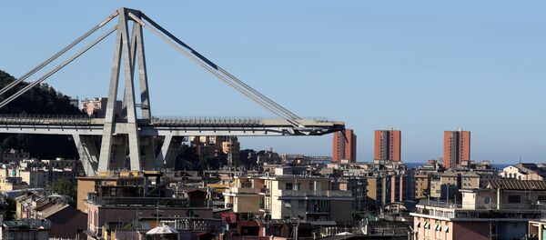 El colapso de un puente en Génova - Sputnik Mundo