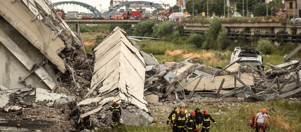 Derrumbe del puente de Génova - Sputnik Mundo