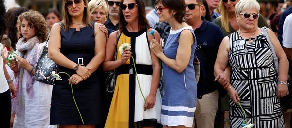 Familiares de las víctimas de los atentados en Cataluña - Sputnik Mundo