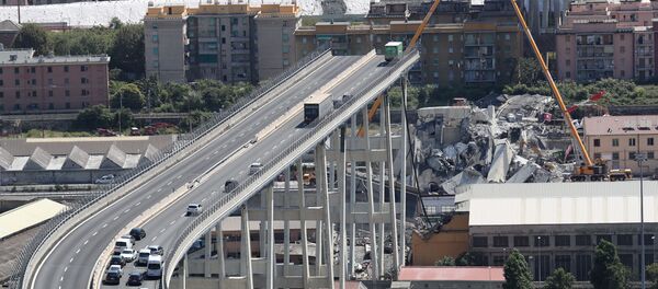 El colapso de un puente en Génova El colapso de un puente en Génova - Sputnik Mundo