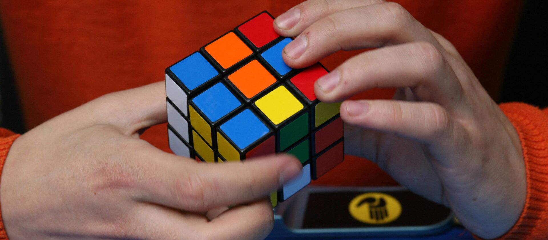 Un cubo de Rubik - Sputnik Mundo, 1920, 18.11.2020