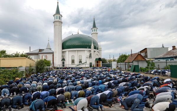 La fiesta de Eid al Adha en Barnaúl - Sputnik Mundo