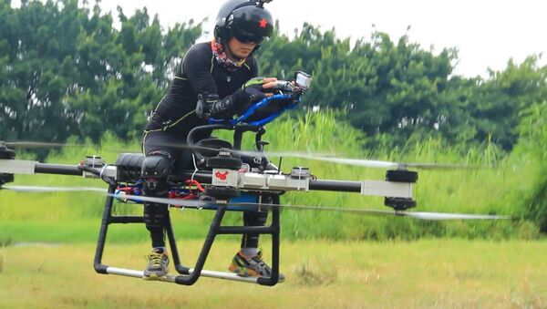Un inventor chino logra crear una moto voladora - Sputnik Mundo