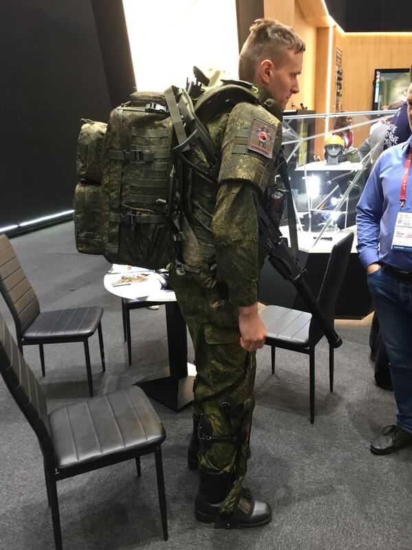 Foto de un exoesqueleto - Sputnik Mundo