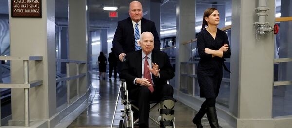 John McCain, senador estadounidense - Sputnik Mundo