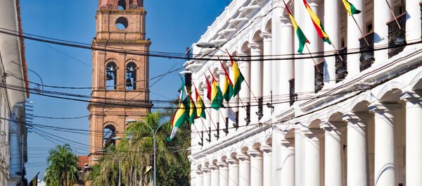 Banderas de Bolívia en Santa Cruz de la Sierra - Sputnik Mundo