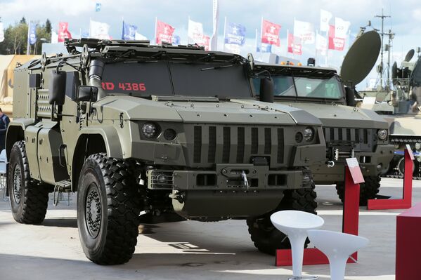 El blindado de transporte Kamaz 4386 Taifun (o Taifun-VDV) está diseñado para el desembarco aéreo y en estos momentos se encuentra en fase de pruebas - Sputnik Mundo