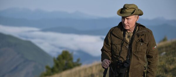 Vacaciones 'salvajes': Vladímir Putin pasa el fin de semana en Siberia - Sputnik Mundo