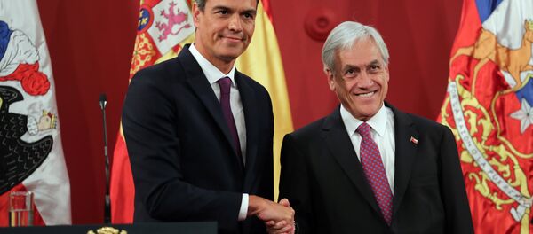 El presidente del Gobierno español, Pedro Sánchez, y el presidente de Chile, Sebastián Piñera. El presidente del Gobierno español, Pedro Sánchez, y el presidente de Chile, Sebastián Piñera. - Sputnik Mundo
