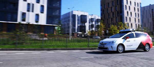Las pruebas de un taxi autónomo en el parque tecnológico Innopolis - Sputnik Mundo