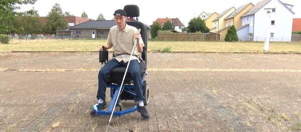 Un inventor con discapacidad visual crea un vehículo para ciegos - Sputnik Mundo