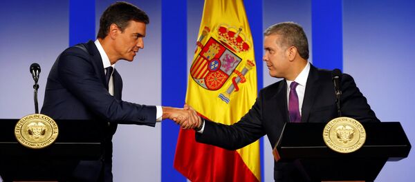 Pedro Sánchez, jefe del Gobierno de España, y Iván Duque, presidente de Colombia - Sputnik Mundo
