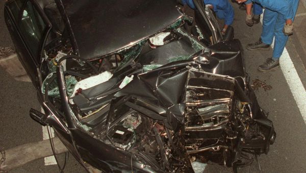 El coche de la princesa Diana El coche de la princesa Diana - Sputnik Mundo