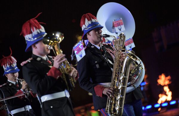 Así culminó el Festival Internacional de Música Militar Torre Spásskaya - Sputnik Mundo