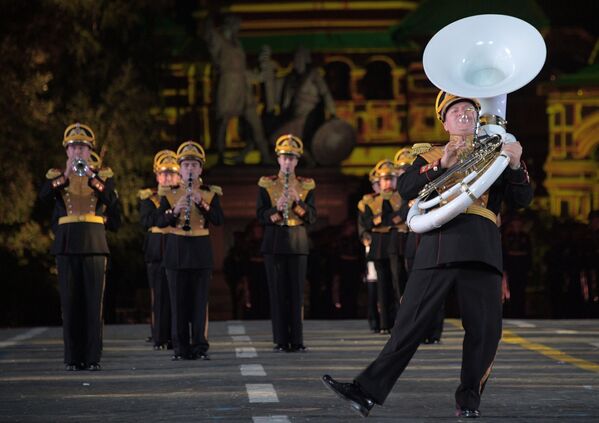 Así culminó el Festival Internacional de Música Militar Torre Spásskaya - Sputnik Mundo