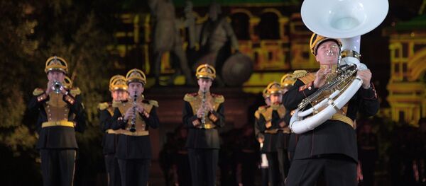 Así culminó el Festival Internacional de Música Militar Torre Spásskaya - Sputnik Mundo