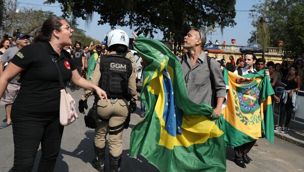 Protesta en Río de Janeiro tras incendio del Museo Nacional - Sputnik Mundo