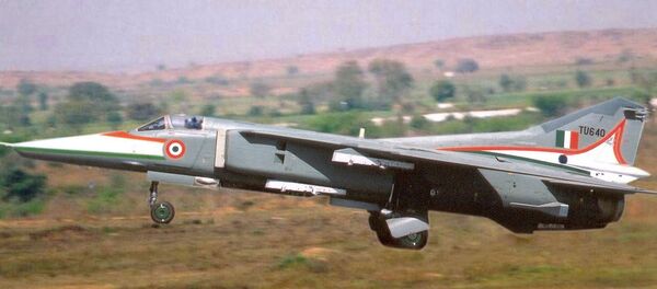 Un avión de combate MiG-27 de la Fuerza Aérea india - Sputnik Mundo