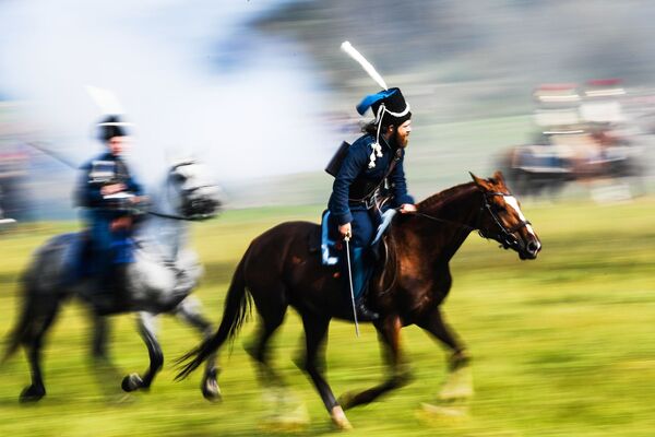 La batalla de Borodinó se reanuda cerca de Moscú - Sputnik Mundo