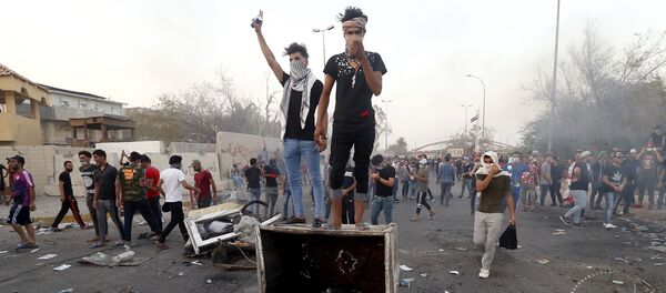 Protestas contra el gobierno en Basora, Irak - Sputnik Mundo