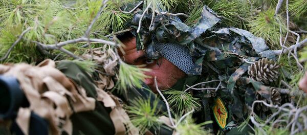 Combatiente de las Unidades kurdas de Protección Popular (YPG) - Sputnik Mundo